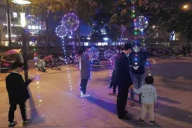“网红气球”真的爆炸了！外表美丽却很危险图片
