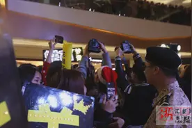 这么多年过去了 你为什么还在喜欢曾轶可？图片