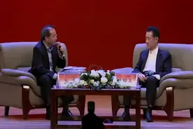 王健林PK中国政法大学校长，真是一点面子都不给他，厉害了视频封面