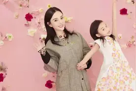 李小璐晒甜馨爱美语录：五岁可以涂指甲油了视频封面