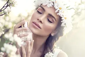 香水记 | 都春夏了，别说你还没有一款花香味的香水作伴！还不进来拿走？图片