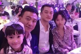李亚鹏大赞窦靖童：我非常的钦佩她 非常了不起图片