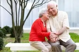 他因为化验结果猜忌老公，结果却令人意外图片