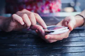 教你省漫游费 出国旅游前挑选美国手机计划图片