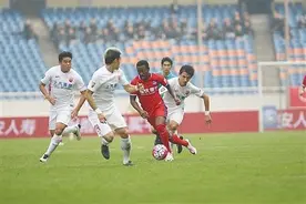 力帆绝杀恒大上港妖刀专访：因钱来中超，愿找中国女友图片