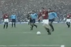 足球过人技巧大集合（99.99%的球迷想学）--下半部分图片