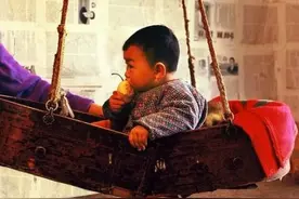 宝宝摇睡到底好不好，听听睡眠咨询师如何说图片