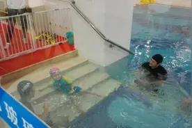 菲卡教育亲子游泳课精彩瞬间图片