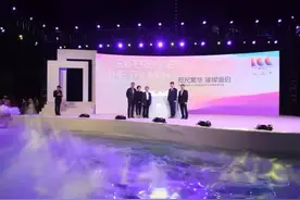 成都新地标：中国第三座凯旋门落户城东图片