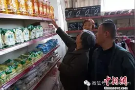 “爱心超市”造就和谐，“爱心长廊”传递温暖图片