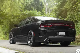 Pfaff Tuning改装道奇Charger SRT He图片