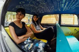走进童话故事里 Taxi Fabric妆点计程车图片