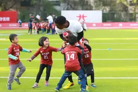 国内第一座美式橄榄专业球场，天行达阵的培训要玩真的？图片