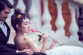 短发新娘拍婚纱照的技巧可更上镜图片