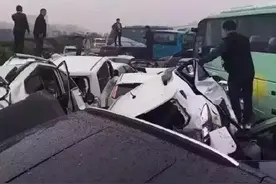 从“沪蓉高速”事故，分析车险到底保障什么，怎么保障图片