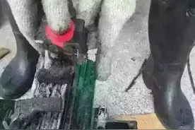 杂牌电池不好卖，动起了歪脑筋，千万不要贪便宜！图片