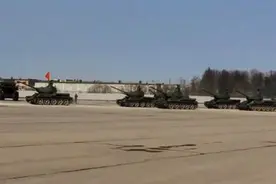 T-34坦克打头阵 俄罗斯阅兵式彩排机械化方阵武装力量展示视频封面
