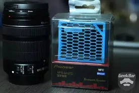 一个低端蓝牙音箱图片