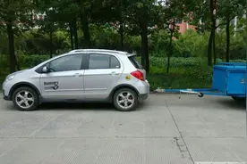 网友自制小型拖挂房车图片