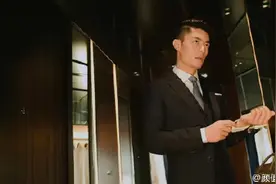 霍建华穿西装上演50度黑，总裁是“霍”躲不过！图片