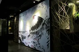 快乐周末：小鱼儿游游快到碗里来图片