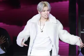 鹿晗Reloaded演唱会上海站造型解析图片