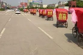 车闻趣事：这婚车队，比奔驰宝马还霸气有木有图片