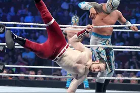 《SmackDown 2016.04.07》战报： 罗曼对峙AJ，米兹成功卫冕图片