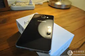 我是双面玻璃指纹识别3G内存的三星手机，但我很便宜——SAMSUNG 三星 Galaxy A7图片