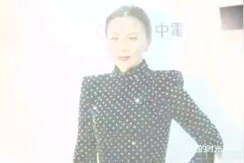 51岁刘嘉玲被曝怀孕2个月，她公开回应媒体，网友：厉害了我的姐视频封面