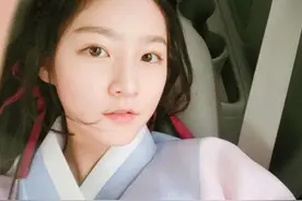 金赛纶自曝新剧照 身穿韩服端庄优雅图片