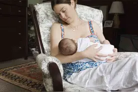 断奶后能睡整觉 经验说想太美图片