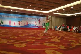 飞翔吧柔力球，旋转我的人生视频封面