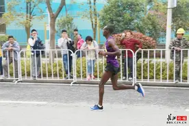 i记者镜头中的汉马图片