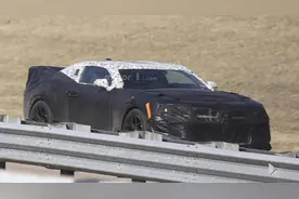 新雪佛兰科迈罗Z/28谍照曝光 更具侵略性图片