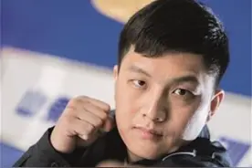 山航安全员王瑞勉：空中卫士铁骨亦柔情图片