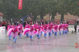 晋城体育场广场舞展演《俏媳妇》——西大街舞蹈队