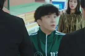 薛之谦突然冒出个霸道前女友，耿直小孩要报警被群殴视频封面