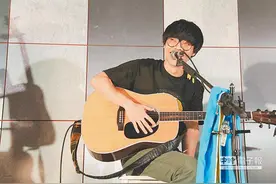 卢广仲懒理黄安 校园放送正能量图片