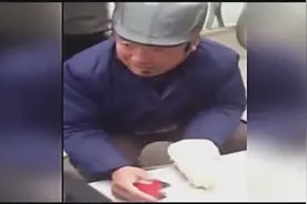 大爷街头卖刀讲顺口溜视频封面