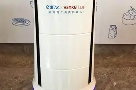 国内首个外卖机器人现身办公楼，目前送餐的地址只有一个……图片