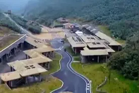 重庆被误认为特色民宿的“最美公厕”