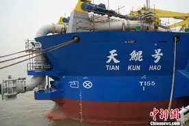 【十九大精神进央企】揭秘“造岛神器”天鲲号：可挖深35米，瞬间碎石图片