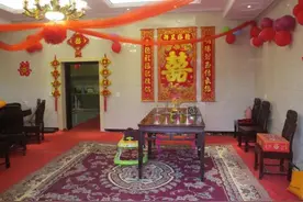 “不速之客”混进婚宴 结果被主人逮个正着图片