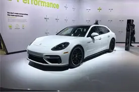 极速达310km/h Panamera高性能猎装版发布图片