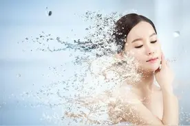 这些喝水的坏习惯你有吗？图片
