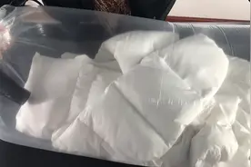 衣服上有火锅味？不用一滴水来洗，3分钟衣服一点味道都没有视频封面