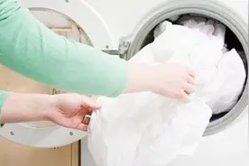 羽绒服干洗好还是水洗好？ 来看看专家的羽绒小测试视频封面