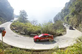 试驾全新名爵6，告诉你6千转换挡有多重要视频封面