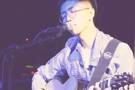 陈鸿宇-理想三旬 淳朴 地方特色故事的民谣 娓娓道来的那种感觉视频封面
